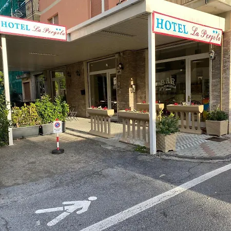 Hotell La Pergola 2*